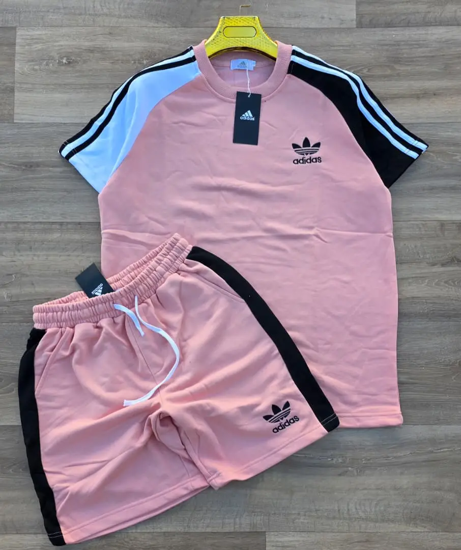 Adidas T-shirt et Culotte assorti