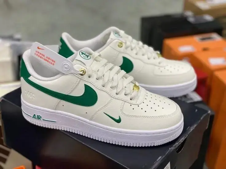Nike Ketch