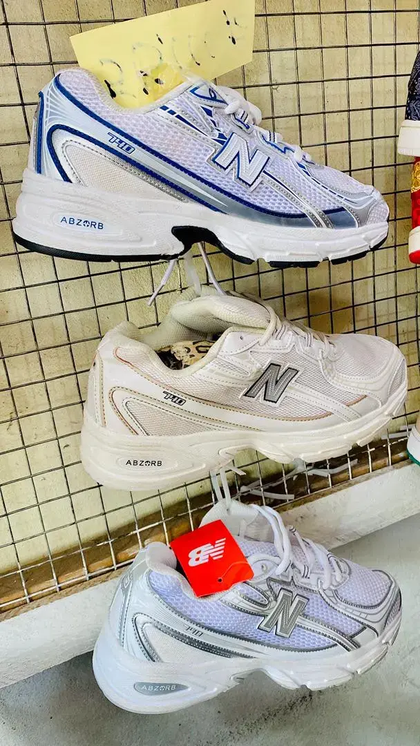 New Balance 740