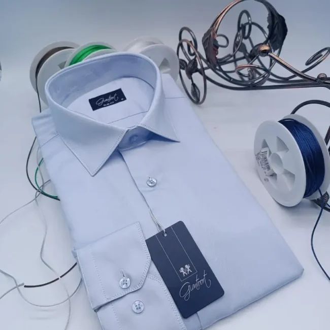Chemise bleu ciel